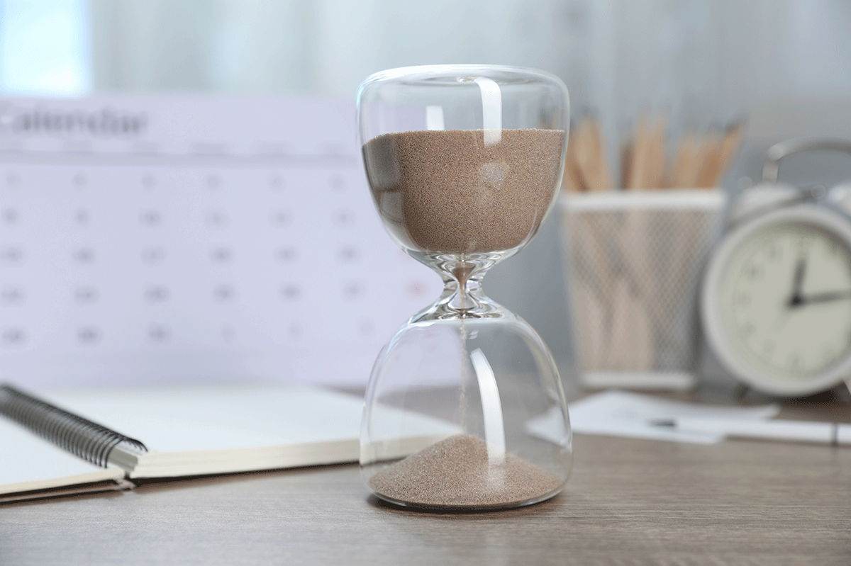 sablier temps qui passe réveil calendrier